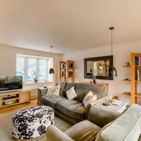 2 Bed In G0152